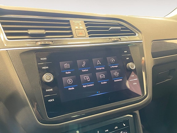 Volkswagen Tiguan 14 of 21