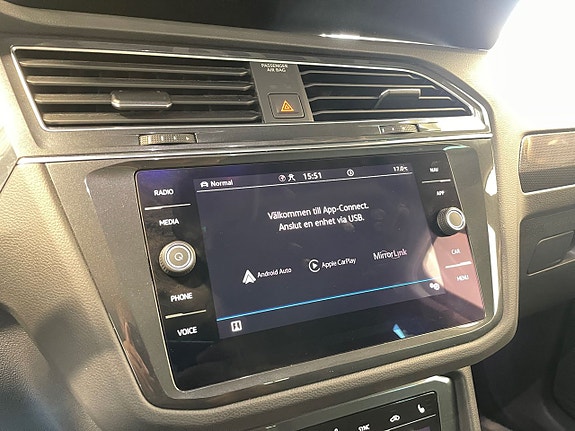 Volkswagen Tiguan 18 of 21