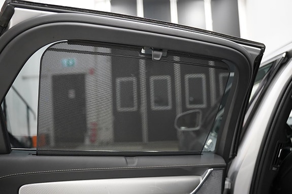 Volvo V90 22 of 28