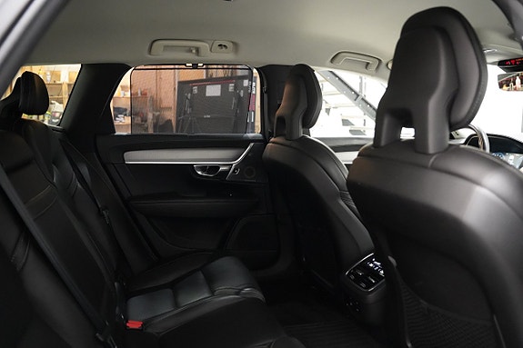 Volvo V90 25 of 28