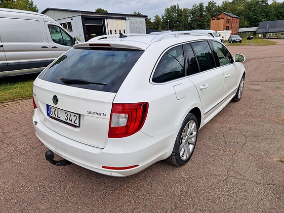 Skoda Superb 6 of 12