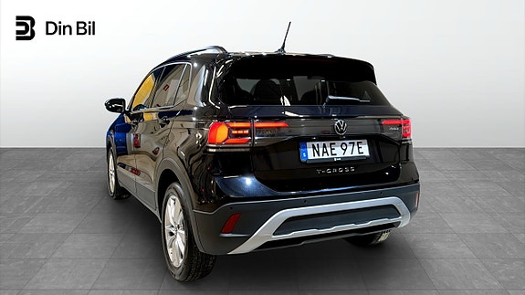 Volkswagen T-Cross 3 of 19