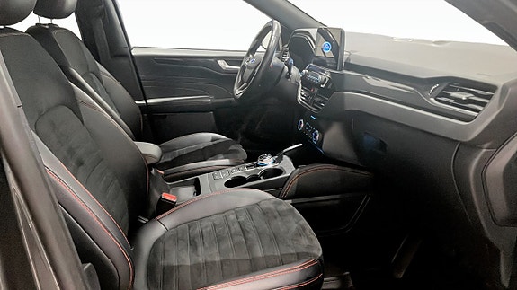 Ford Kuga 3 of 15
