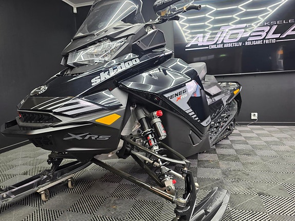 Ski-Doo Renegade X-RS 850 3 of 7