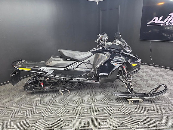 Ski-Doo Renegade X-RS 850 4 of 7