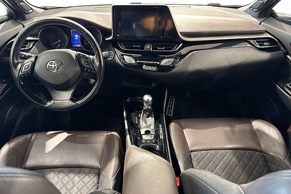 Toyota C-HR 10 of 21