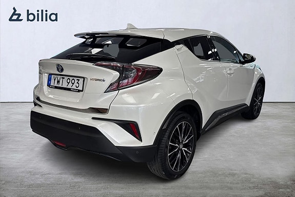 Toyota C-HR 19 of 21