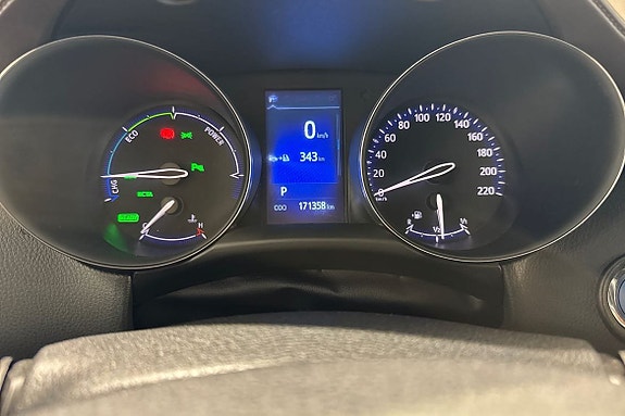 Toyota C-HR 16 of 21