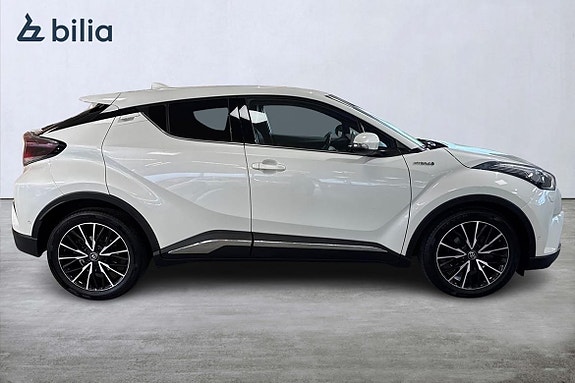 Toyota C-HR 18 of 21