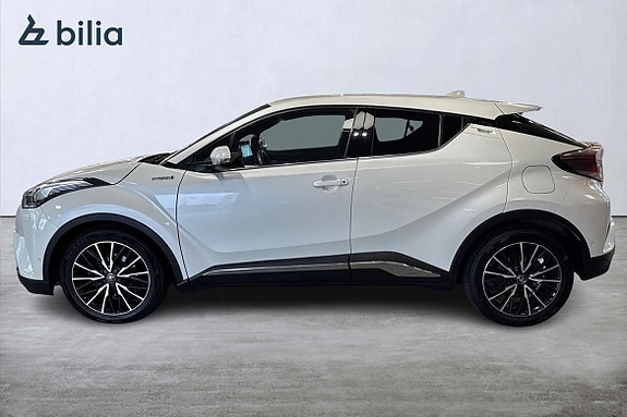 Toyota C-HR 3 of 21
