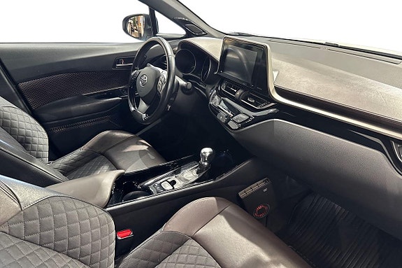 Toyota C-HR 7 of 21