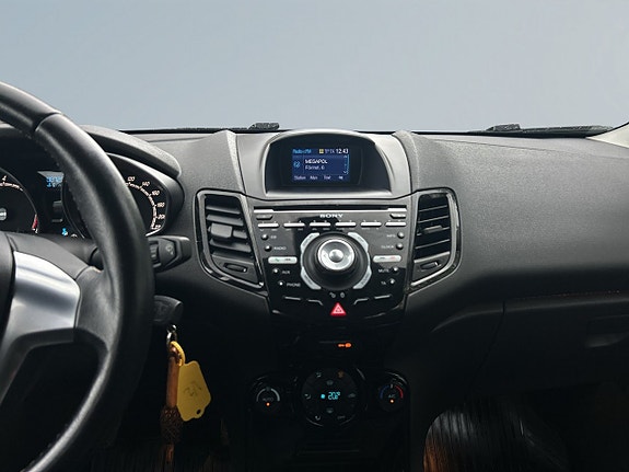 Ford Fiesta 11 of 23
