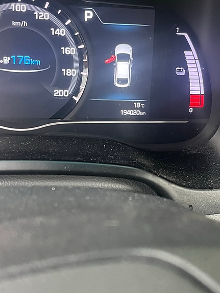 Hyundai IONIQ 3 of 6