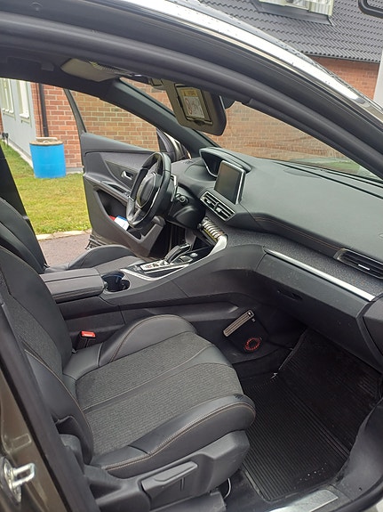 Peugeot 5008 6 of 6