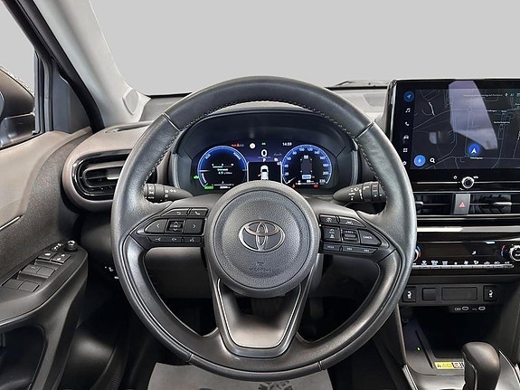 Toyota Yaris Cross 10 of 12