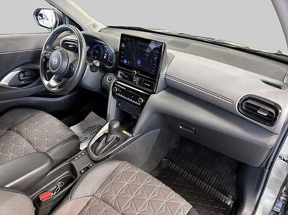 Toyota Yaris Cross 7 of 12