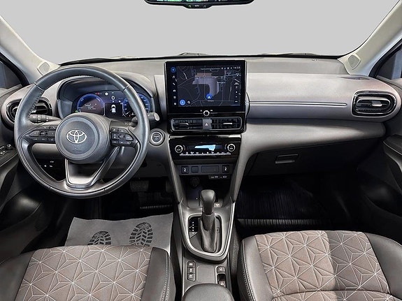 Toyota Yaris Cross 9 of 12