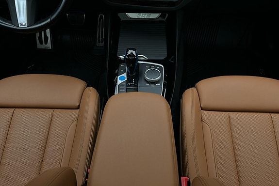 BMW iX3 9 of 28