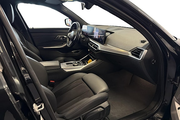 BMW 330e 16 of 29