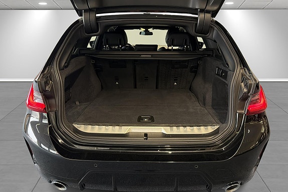BMW 330e 10 of 29