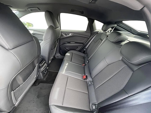 Audi Q4 e-tron 11 of 18