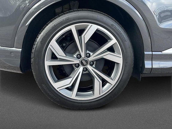 Audi Q4 e-tron 8 of 18