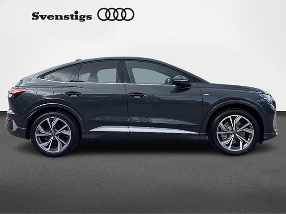Audi Q4 e-tron 3 of 18