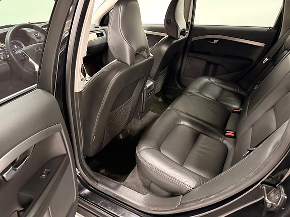 Volvo XC70 13 of 27