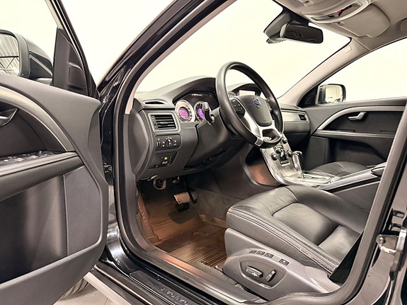 Volvo XC70 8 of 27