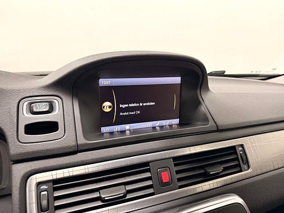 Volvo XC70 16 of 27