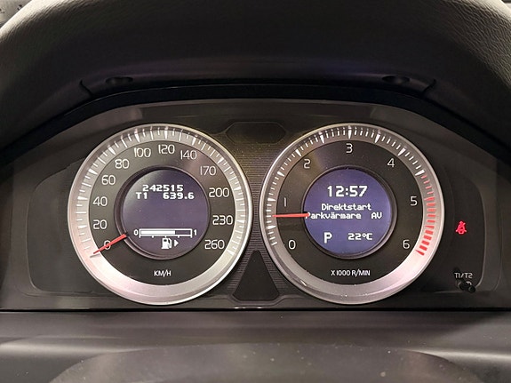 Volvo XC70 15 of 27