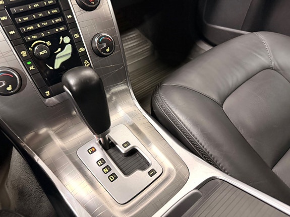 Volvo XC70 21 of 27