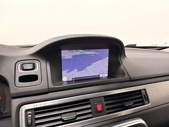 Volvo XC70 17 of 27