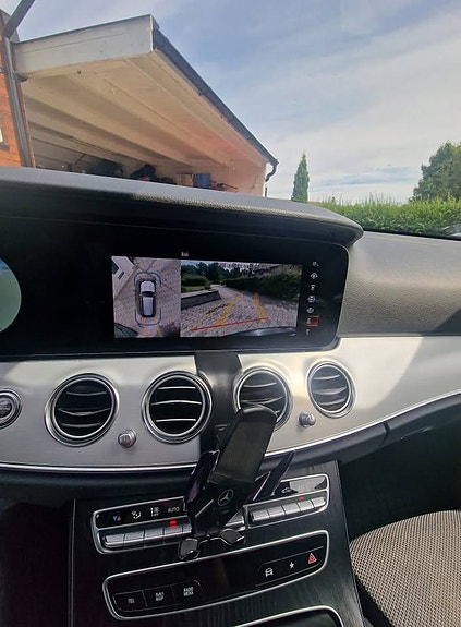 Mercedes-Benz E300 9 of 10