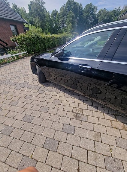 Mercedes-Benz E300 8 of 10