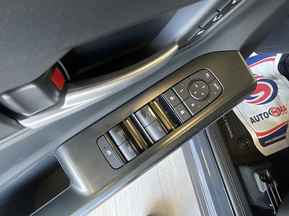 Subaru Solterra 12 of 16