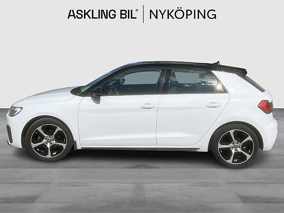 Audi A1 3 of 11