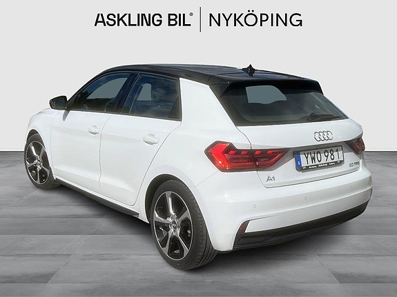 Audi A1 2 of 11