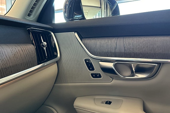 Volvo V90 21 of 24