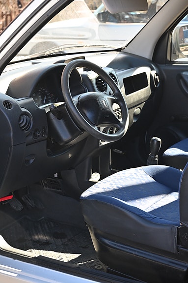Peugeot Partner 4 of 8