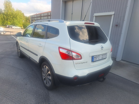 Nissan Qashqai+2 4 of 15