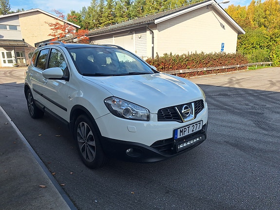 Nissan Qashqai+2 2 of 19