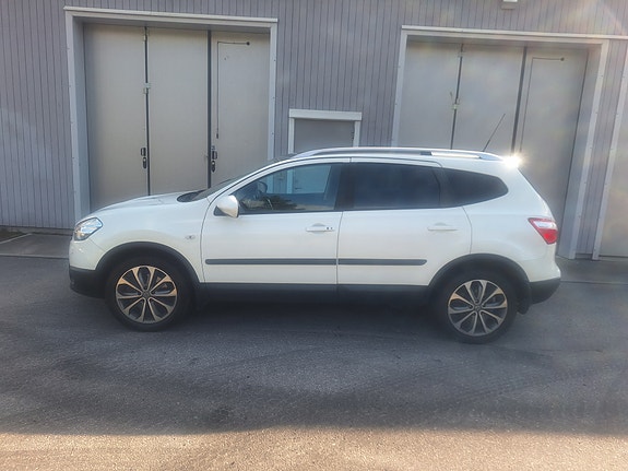 Nissan Qashqai+2 2 of 15