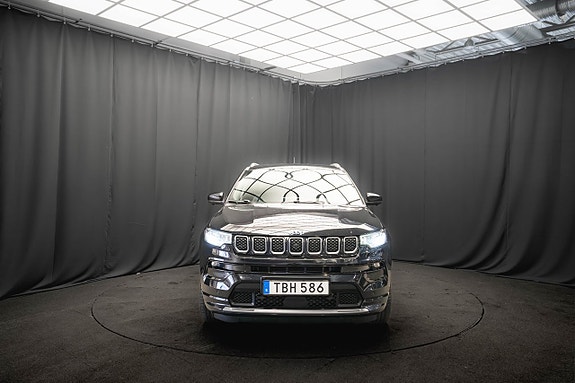 Jeep Compass 4 of 25