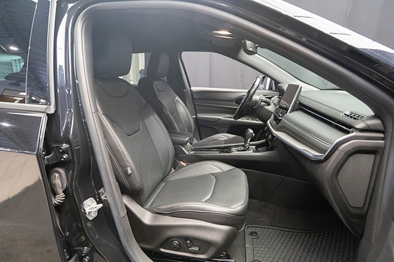 Jeep Compass 18 of 25