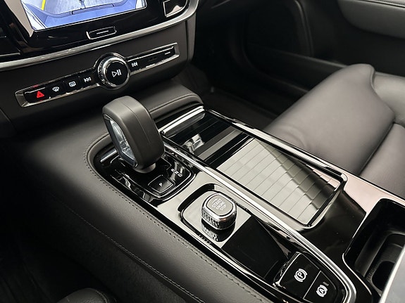 Volvo V90 27 of 30