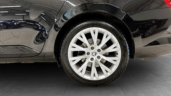 Skoda Superb 6 of 24