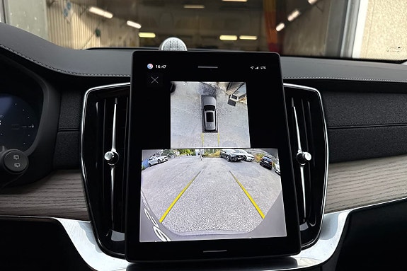 Volvo XC90 15 of 30