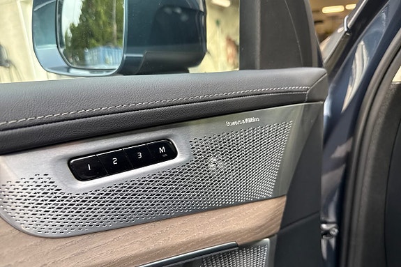 Volvo XC90 21 of 30