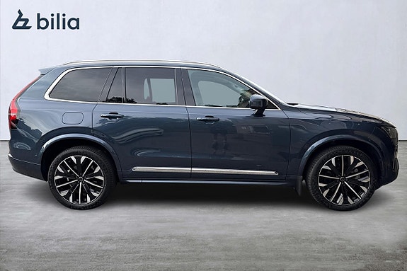 Volvo XC90 18 of 30